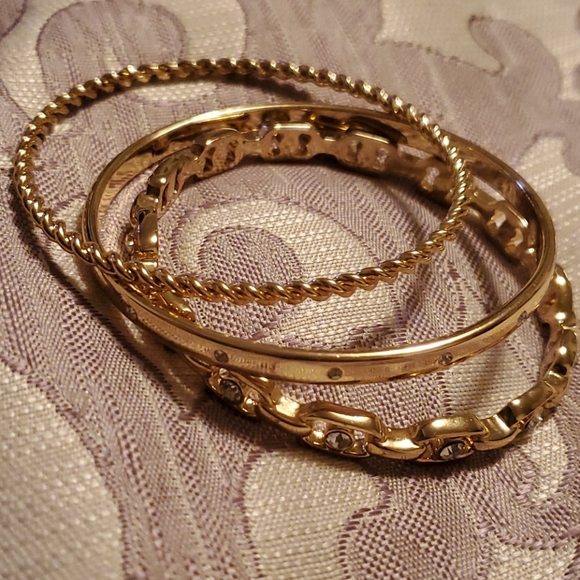 Bracelets - Picture 2 of 4